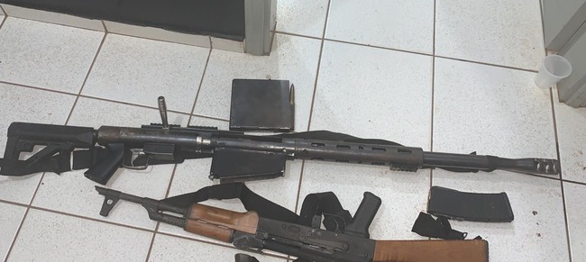 Polícia mata quinto assaltante de carro-forte e encontra armamento de guerra