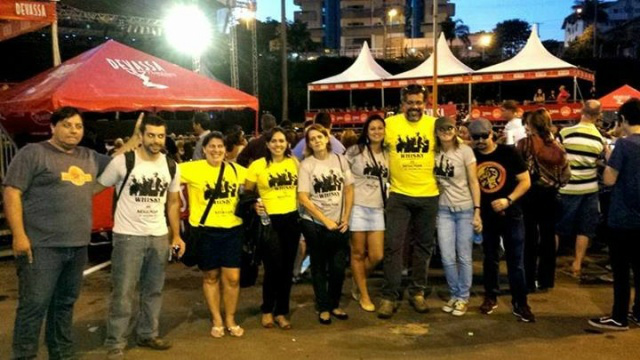 Amigos e músicos participaram do primeiro encontro da campanha (Foto: Divulgação)