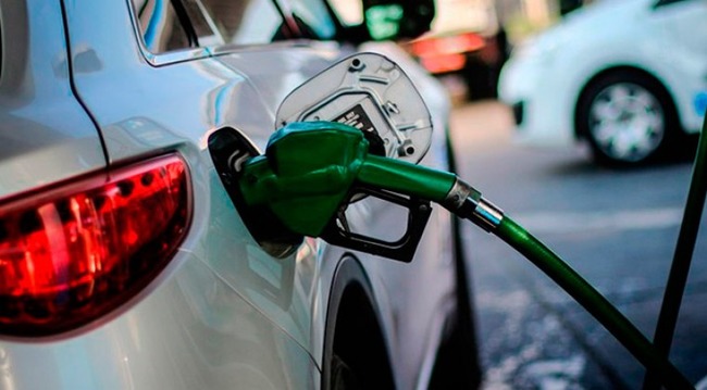 Nuevo impuesto que regirá desde 1 de enero hará que suba combustibles, avisan