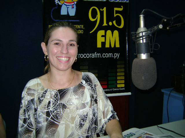 Isabela Pini durante entrevista ao programa FM em Noticias da Rádio 91.5 FM cerro Cora.Foto: Tião Prado