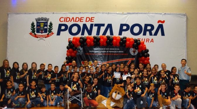 4º Batalhão de Polícia Militar forma mais de 1.300 alunos no Proerd em Ponta Porã