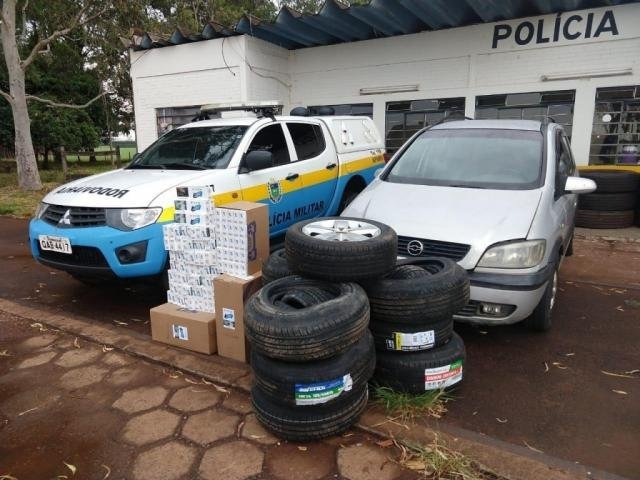 Cigarro e pneus apreendidos em dezembro no Posto Aquidaban, na MS-164, onde três policiais foram presos hoje (Foto: Divulgação)