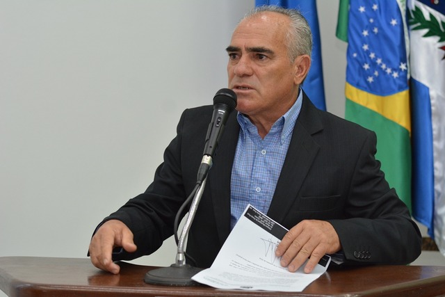 Laercio Martins pede troca de móveis no prédio do Instituto Médico Legal