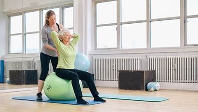 Pilates: previne queda e ajuda no ganho de equilíbrio para os idosos