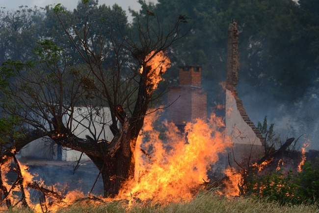 Tempo seco e estiagem favorecem ocorrência de incêndios - Foto: Álvaro Rezende / Correio do Estado